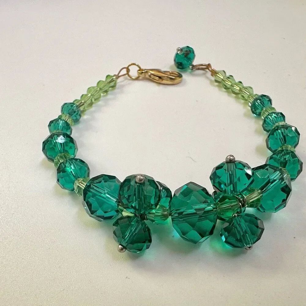 Green beaded bracelet